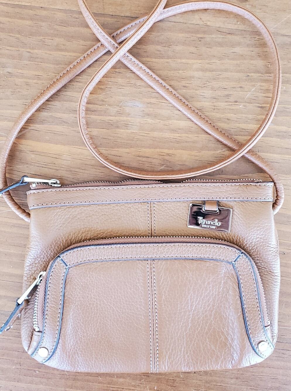 TIGNANELLO Tan Pebbled Leather Crossbody Organizer Bag Purse Excellent Condition